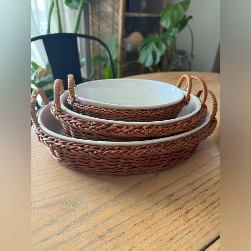 Vintage‎ white ceramic wicker basket tray